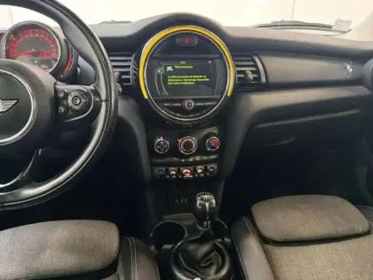 Photo 9 Mini Mini F55 Hatch 5 Portes One 102 ch Edition Blackfriars