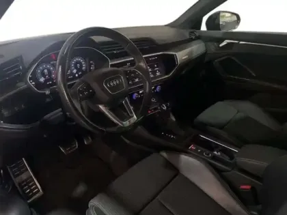 Photo 8 Audi Q3 45 TFSIe 245 ch S tronic 6 S line