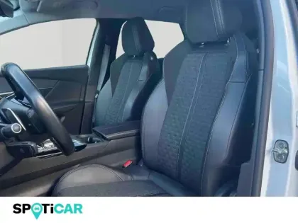 Photo 11 Peugeot 3008  HYBRID 225ch Roadtrip e-EAT8