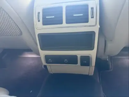 Photo 10 Jaguar F-Pace  P400e Plug-in-Hybrid R-Dynamic SE BVA8 AWD