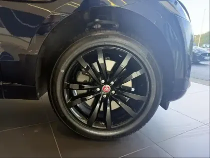 Photo 7 Jaguar F-Pace  P400e Plug-in-Hybrid R-Dynamic SE BVA8 AWD