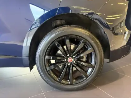 Photo 8 Jaguar F-Pace  P400e Plug-in-Hybrid R-Dynamic SE BVA8 AWD