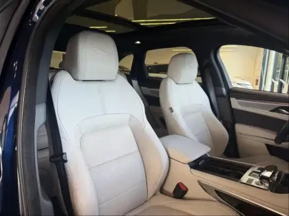 Photo 13 Jaguar F-Pace  P400e Plug-in-Hybrid R-Dynamic SE BVA8 AWD