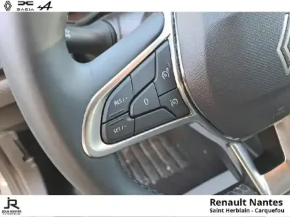 Photo 12 Renault Clio  1.6 E-Tech 145ch full hybrid Evolution - 24