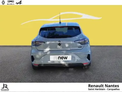 Photo 5 Renault Clio  1.6 E-Tech 145ch full hybrid Evolution - 24