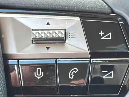 Photo 14 DS N4 N°4 PLUG-IN HYBRID 225ch Jules Verne