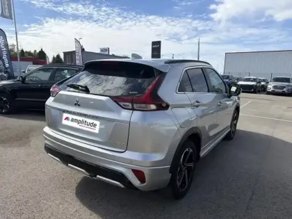 Photo 5 Mitsubishi Eclipse  Cross 2.4 MIVEC PHEV 188ch Instyle 4WD
