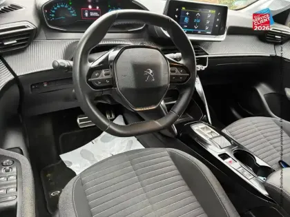 Photo 14 Peugeot 208  e- 136ch Style