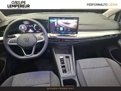 Photo 10 Volkswagen Golf  1.5 eHybrid 204ch VW Edition DSG6