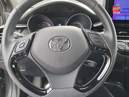 Photo 11 Toyota C-HR  2.0 Hybride 184ch Design E-CVT