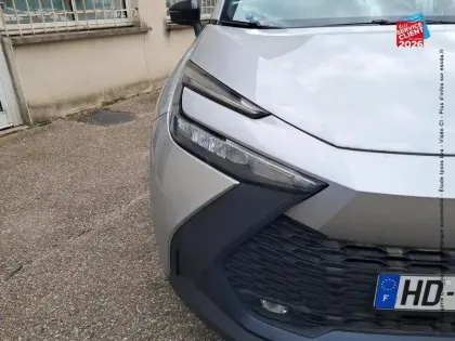 Photo 12 Toyota C-HR  1.8 Hybride 140ch Design MY25
