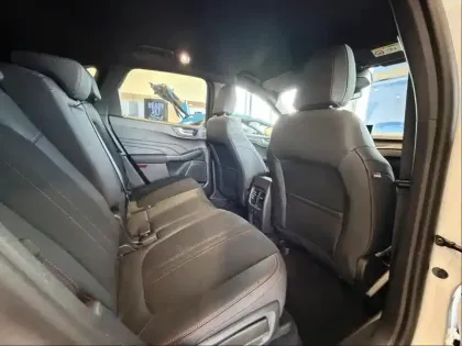 Photo 11 Ford Kuga  2.5 Duratec 180ch Hybrid FlexiFuel ST-Line X Powershift