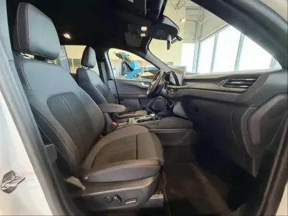 Photo 10 Ford Kuga  2.5 Duratec 180ch Hybrid FlexiFuel ST-Line X Powershift