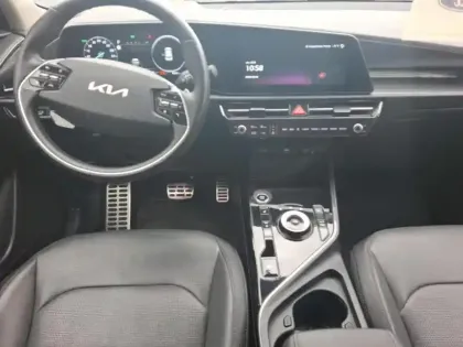 Photo 12 Kia Niro  1.6 GDi 141ch HEV Premium DCT6