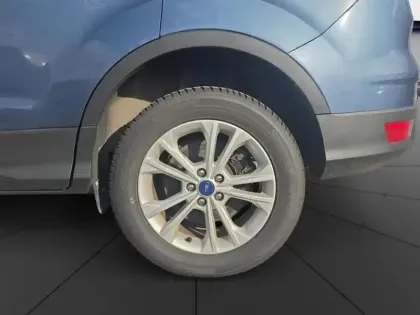 Photo 8 Ford Kuga  1.5 Flexifuel-E85 150ch Stop&Start Titanium 4x2 Euro6.2