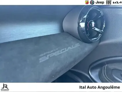 Photo 13 Alfa Romeo Junior  Elettrica 156ch 54kWh Sport Speciale