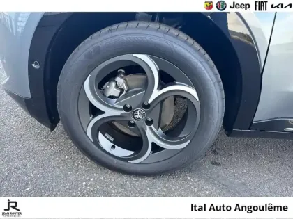 Photo 10 Alfa Romeo Junior  Elettrica 156ch 54kWh Sport Speciale