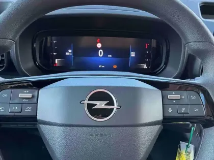 Photo 12 Opel Combo  Cargo M 650kg BlueHDi 100ch S&S Pack Premium Connect