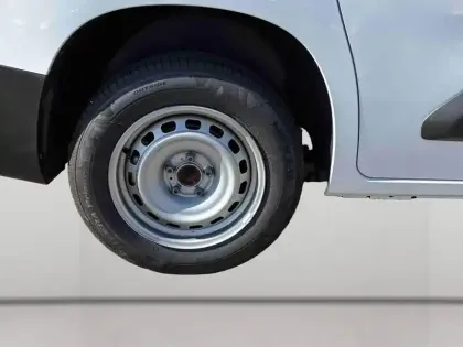 Photo 5 Opel Combo  Cargo M 650kg BlueHDi 100ch S&S Pack Premium Connect