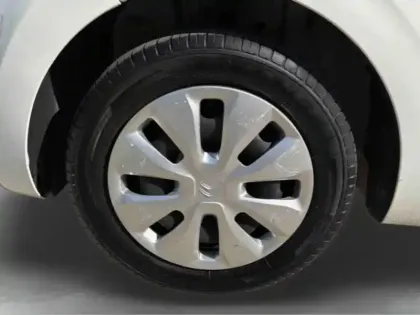 Photo 9 Citroën C1  VTi 72 S&S Millenium 5p E6.d-TEMP