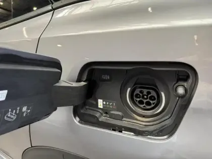 Photo 9 Peugeot 3008  HYBRID 225ch Allure Pack e-EAT8