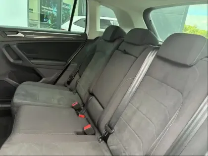 Photo 8 Volkswagen Tiguan  2.0 TDI 150ch Elegance DSG7