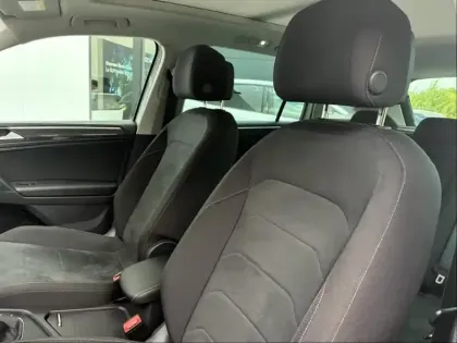 Photo 11 Volkswagen Tiguan  2.0 TDI 150ch Elegance DSG7