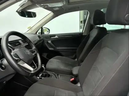 Photo 12 Volkswagen Tiguan  2.0 TDI 150ch Elegance DSG7
