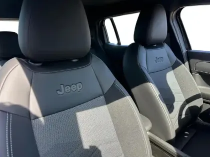 Photo 14 Jeep Avenger  Electrique 156ch 115kW Altitude