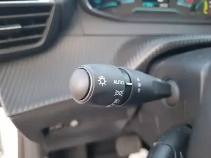 Photo 26 Peugeot 208  Electrique 50 kWh 136ch