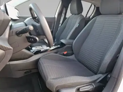 Photo 10 Peugeot 208  Electrique 50 kWh 136ch