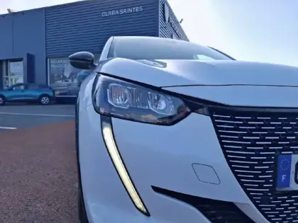 Photo 15 Peugeot 208  Electrique 50 kWh 136ch