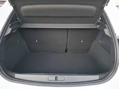 Photo 5 Peugeot 208  Electrique 50 kWh 136ch