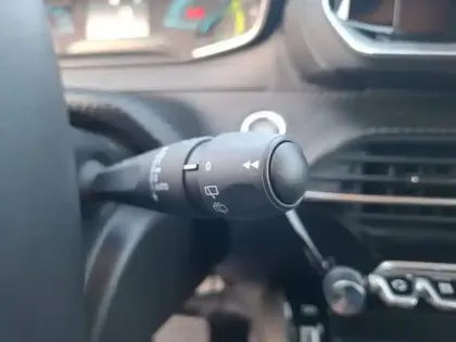 Photo 25 Peugeot 208  Electrique 50 kWh 136ch
