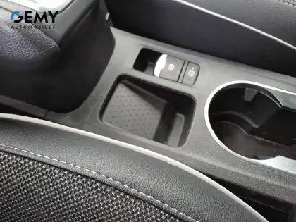 Photo 20 Renault Captur  E-Tech full hybrid 145