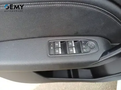 Photo 11 Renault Captur  E-Tech full hybrid 145