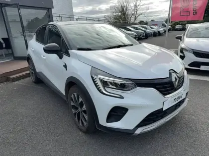 Photo 12 Renault Captur  E-Tech full hybrid 145