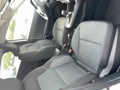 Photo 14 Renault Captur  E-Tech full hybrid 145