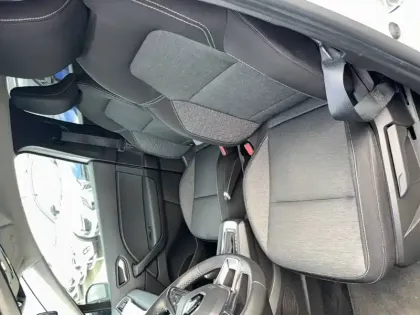 Photo 20 Renault Captur  E-Tech full hybrid 145