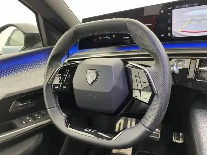 Photo 31 Peugeot 3008  Electrique 210 ch 73 kWh