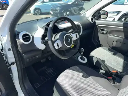 Photo 16 Renault Twingo  III E-Tech