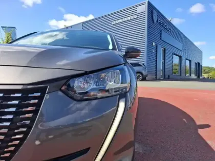 Photo 15 Peugeot 208  PureTech 75 S&S BVM5