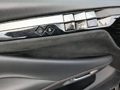 Photo 18 DS DS 4  Hybride E-Tense 225 EAT8