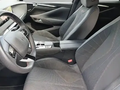 Photo 10 DS DS 4  Hybride E-Tense 225 EAT8