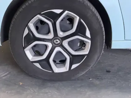 Photo 8 Renault Twingo  III E-Tech