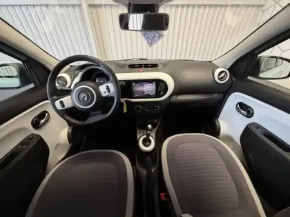 Photo 29 Renault Twingo  III E-Tech