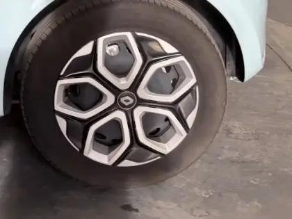 Photo 49 Renault Twingo  III E-Tech