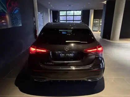 Photo 18 Mercedes Classe A  250 e Hybrid EQ