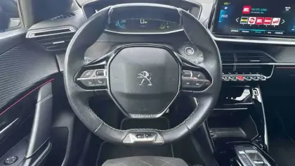 Photo 12 Peugeot 208  Electrique 50 kWh 136ch