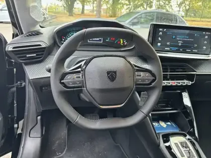 Photo 8 Peugeot 208  Hybrid 110 ch e-DCS6